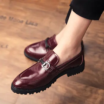 2023 Yeni Moda Aynalar Elbise Ayakkabı Erkekler için Lüks Tasarımcı Marka Rahat Deri erkek ayakkabı Slip-on platform ayakkabılar Adam Loafer'lar