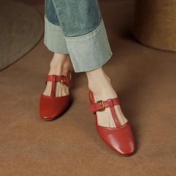 Kadın Yaz Sandalet Toka İle Retro Ayakkabı Düz Topuk Kapalı Ayak Sandalias Bayan Zarif ayakkabı İnek Derisi Kadın Günlük Ayakkabı